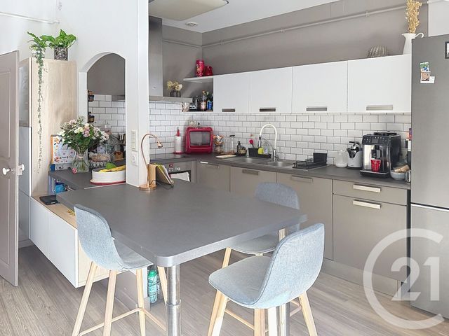 Appartement à vendre - 4 pièces - 104.0 m2 - REMIREMONT - 88 - LORRAINE - Century 21 Monts Et Vallées