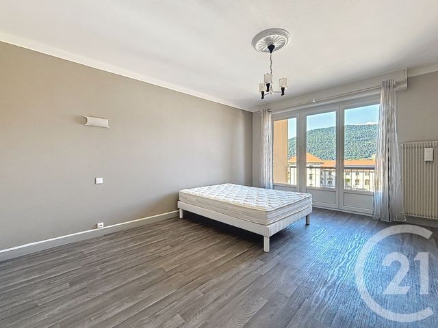 Appartement F3 à louer - 3 pièces - 87.56 m2 - REMIREMONT - 88 - LORRAINE - Century 21 Monts Et Vallées
