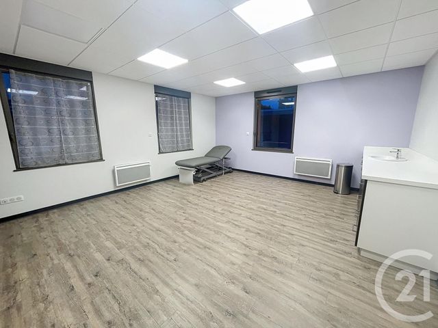 commerce à louer - 28.0 m2 - REMIREMONT - 88 - LORRAINE - Century 21 Monts Et Vallées