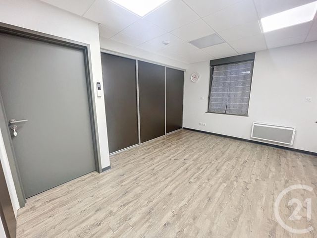 commerce à louer - 28.0 m2 - REMIREMONT - 88 - LORRAINE - Century 21 Monts Et Vallées