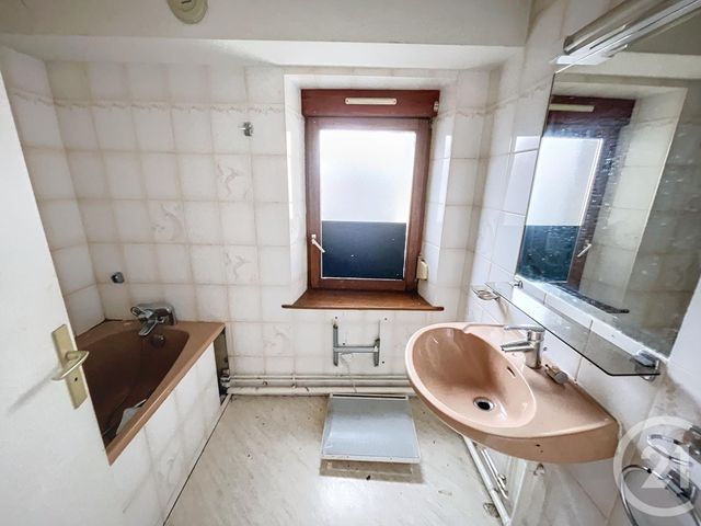 Appartement F4 à vendre - 4 pièces - 99.5 m2 - REMIREMONT - 88 - LORRAINE - Century 21 Monts Et Vallées