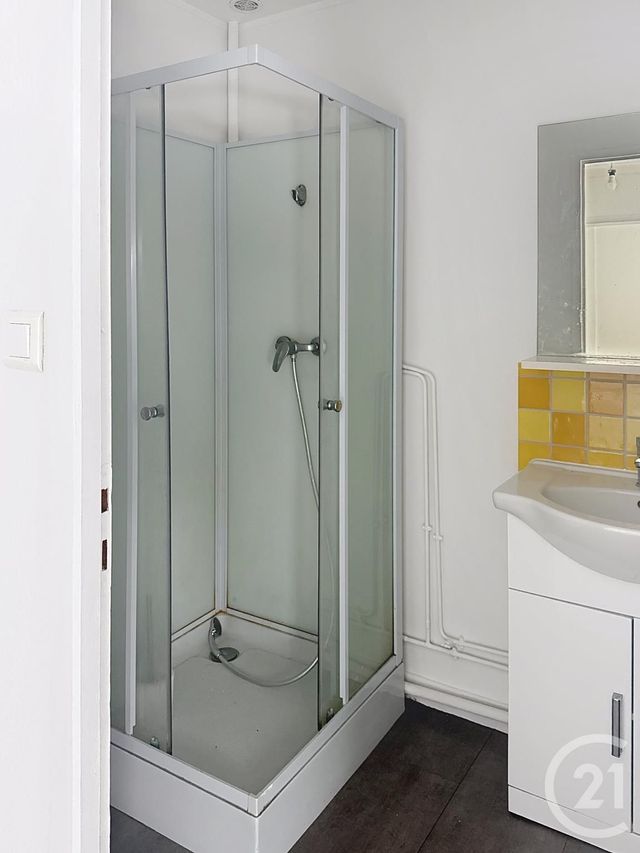 Appartement F1 à louer - 1 pièce - 31.36 m2 - REMIREMONT - 88 - LORRAINE - Century 21 Monts Et Vallées