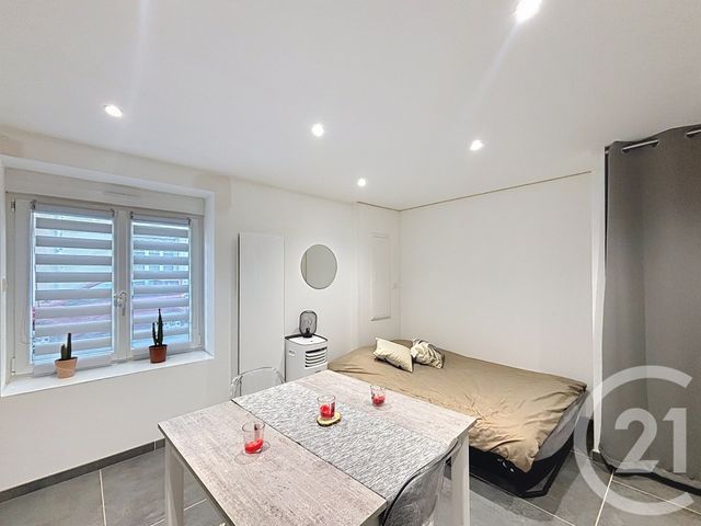 Appartement Studio à louer - 1 pièce - 20.0 m2 - REMIREMONT - 88 - LORRAINE - Century 21 Monts Et Vallées