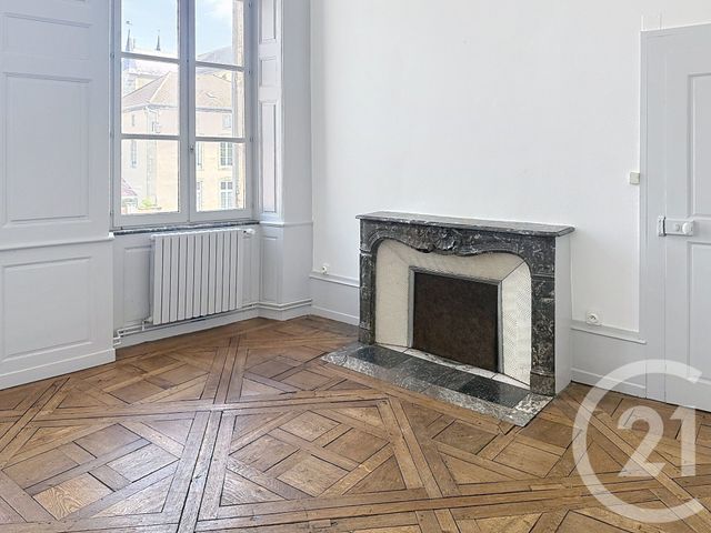 Appartement F4 à vendre - 6 pièces - 143.0 m2 - REMIREMONT - 88 - LORRAINE - Century 21 Monts Et Vallées