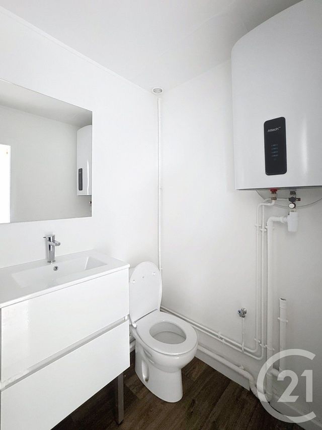 Appartement F1 à louer - 2 pièces - 27.99 m2 - REMIREMONT - 88 - LORRAINE - Century 21 Monts Et Vallées