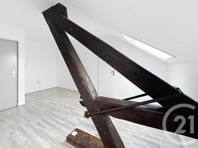 Appartement F1 à louer - 2 pièces - 27.99 m2 - REMIREMONT - 88 - LORRAINE - Century 21 Monts Et Vallées
