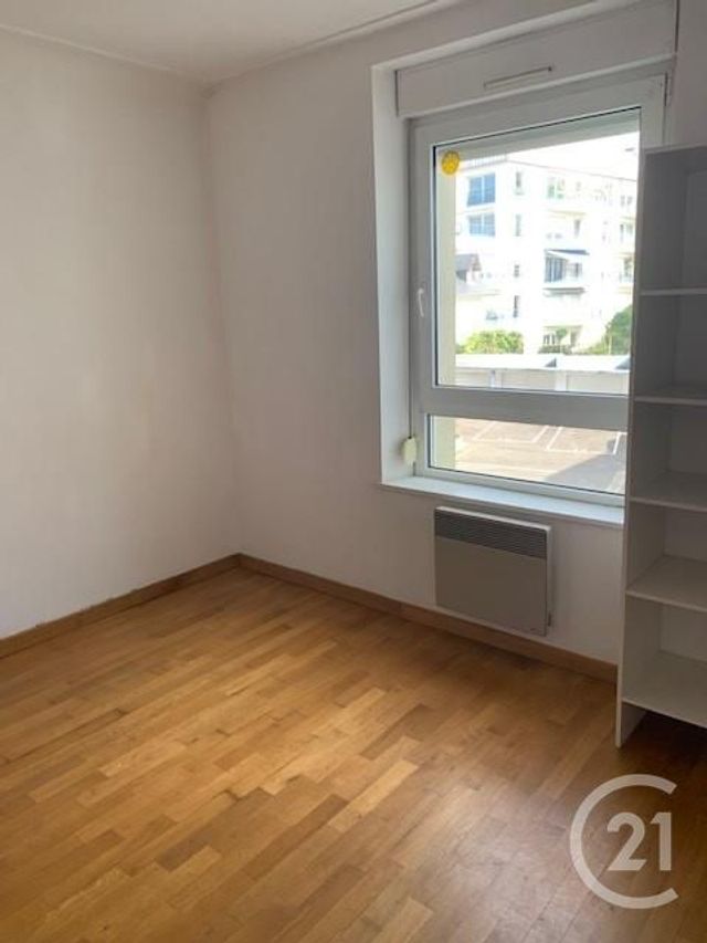 Appartement F1 à louer - 1 pièce - 30.16 m2 - EPINAL - 88 - LORRAINE - Century 21 Monts Et Vallées