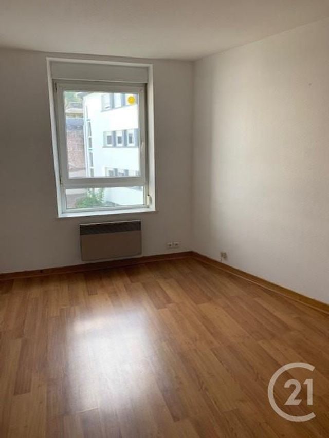 Appartement F1 à louer - 1 pièce - 30.16 m2 - EPINAL - 88 - LORRAINE - Century 21 Monts Et Vallées