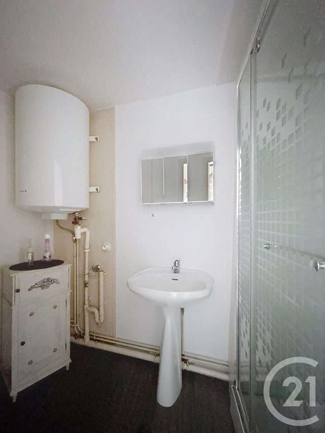 Appartement F1 bis à louer - 2 pièces - 23.63 m2 - REMIREMONT - 88 - LORRAINE - Century 21 Monts Et Vallées