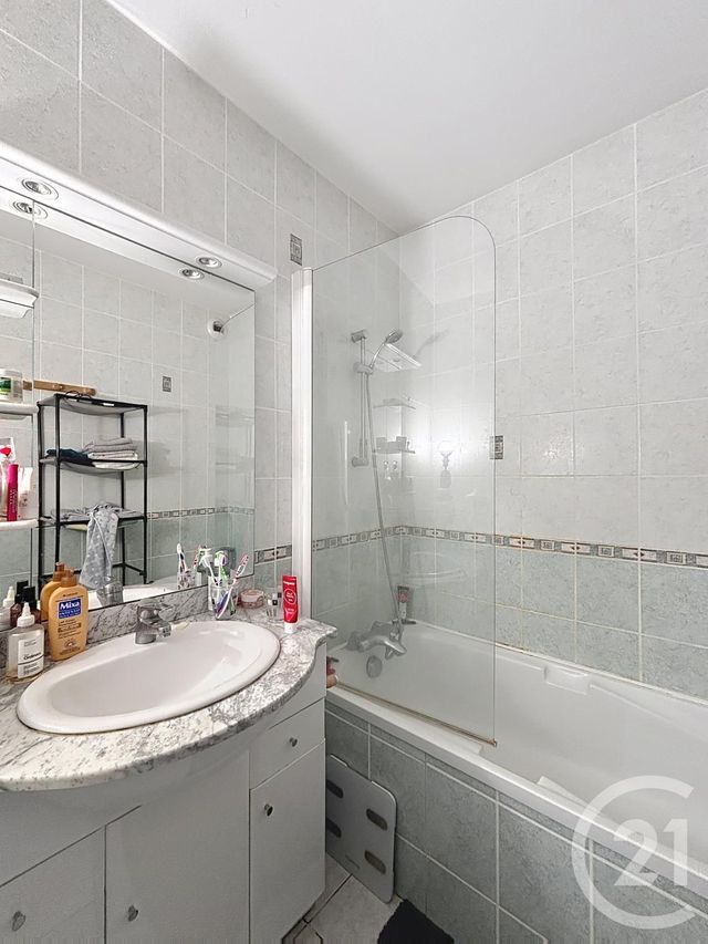 Appartement F3 à louer - 3 pièces - 62.47 m2 - REMIREMONT - 88 - LORRAINE - Century 21 Monts Et Vallées