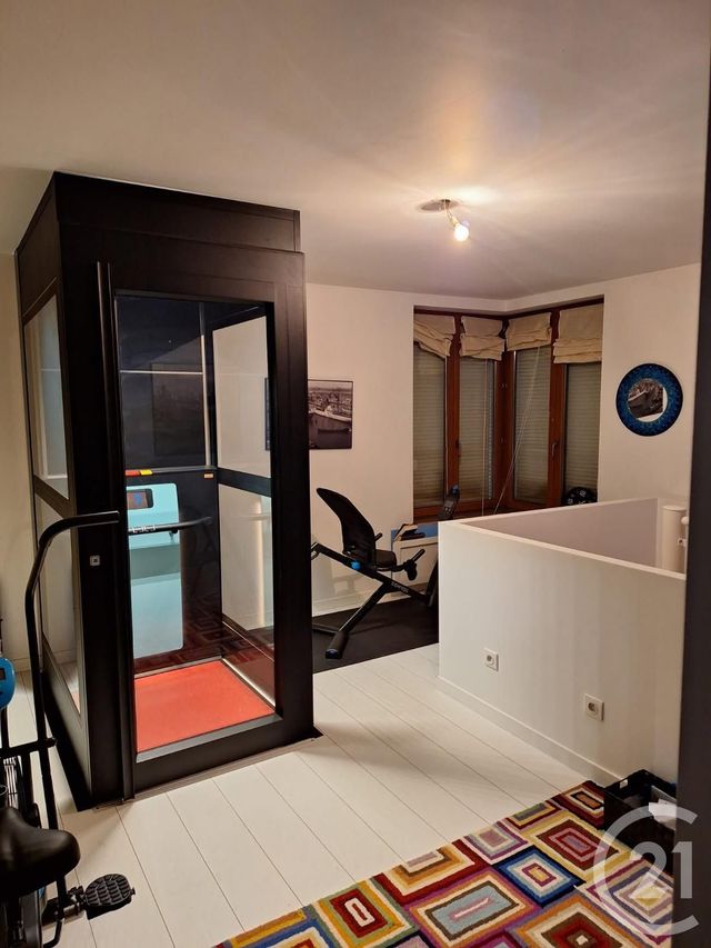 Appartement F6 à vendre - 8 pièces - 201.14 m2 - REMIREMONT - 88 - LORRAINE - Century 21 Monts Et Vallées