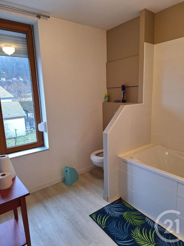 Appartement F6 à vendre - 8 pièces - 201.14 m2 - REMIREMONT - 88 - LORRAINE - Century 21 Monts Et Vallées