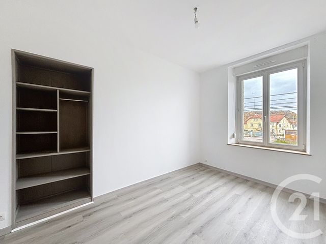 Appartement F4 à louer - 4 pièces - 110.24 m2 - ARCHES - 88 - LORRAINE - Century 21 Monts Et Vallées