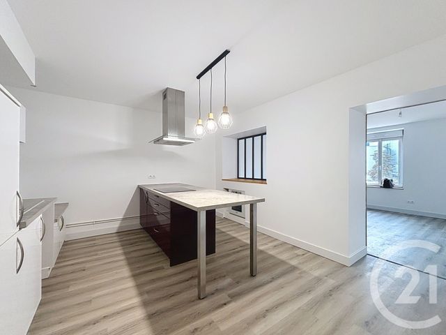 Appartement F4 à louer - 4 pièces - 110.24 m2 - ARCHES - 88 - LORRAINE - Century 21 Monts Et Vallées