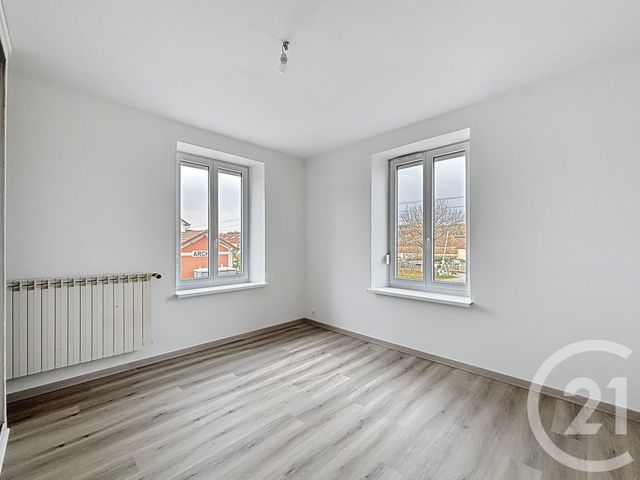 Appartement F4 à louer - 4 pièces - 110.24 m2 - ARCHES - 88 - LORRAINE - Century 21 Monts Et Vallées