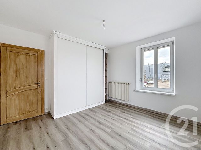 Appartement F4 à louer - 4 pièces - 110.24 m2 - ARCHES - 88 - LORRAINE - Century 21 Monts Et Vallées