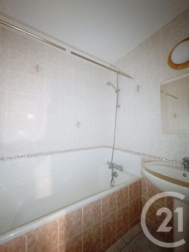 Appartement Studio à louer - 1 pièce - 33.06 m2 - REMIREMONT - 88 - LORRAINE - Century 21 Monts Et Vallées