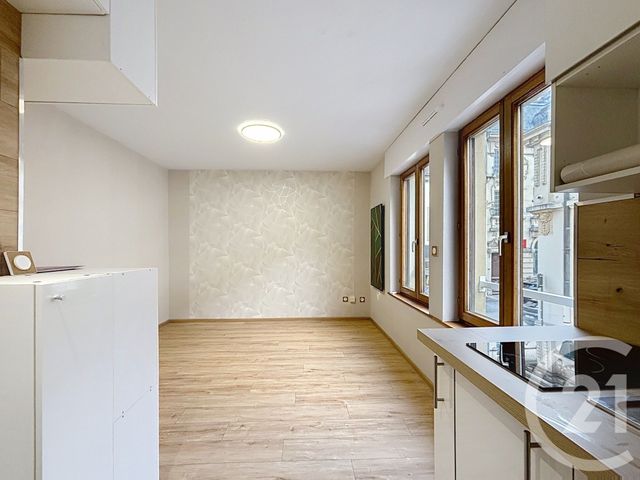 Appartement Studio à louer - 1 pièce - 18.02 m2 - REMIREMONT - 88 - LORRAINE - Century 21 Monts Et Vallées