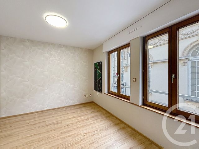 Appartement Studio à louer - 1 pièce - 18.02 m2 - REMIREMONT - 88 - LORRAINE - Century 21 Monts Et Vallées
