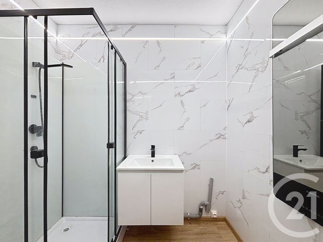 Appartement Studio à louer - 1 pièce - 18.02 m2 - REMIREMONT - 88 - LORRAINE - Century 21 Monts Et Vallées