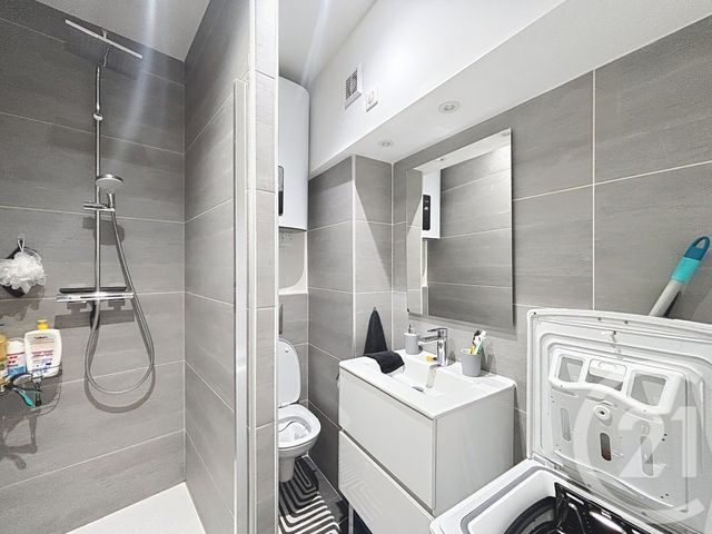 Appartement Studio à louer - 1 pièce - 20.0 m2 - REMIREMONT - 88 - LORRAINE - Century 21 Monts Et Vallées