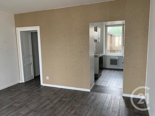 Appartement F3 à louer - 3 pièces - 61.81 m2 - GOLBEY - 88 - LORRAINE - Century 21 Monts Et Vallées