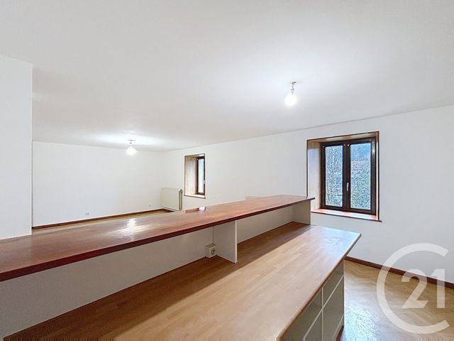 Appartement F4 à louer - 4 pièces - 92.12 m2 - ST ETIENNE LES REMIREMONT - 88 - LORRAINE - Century 21 Monts Et Vallées