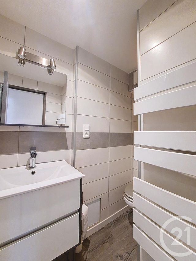 Appartement F2 à louer - 2 pièces - 39.75 m2 - REMIREMONT - 88 - LORRAINE - Century 21 Monts Et Vallées