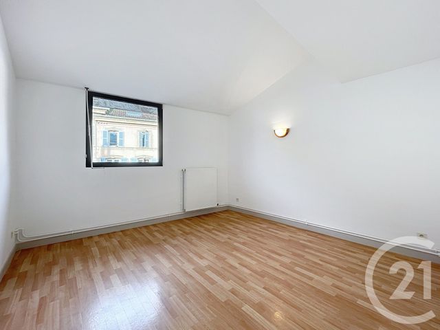 Appartement F3 à louer - 3 pièces - 85.53 m2 - EPINAL - 88 - LORRAINE - Century 21 Monts Et Vallées