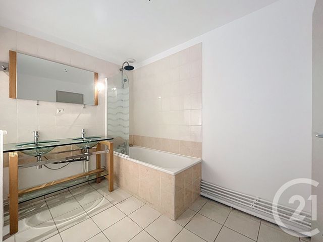 Appartement F3 à louer - 3 pièces - 85.53 m2 - EPINAL - 88 - LORRAINE - Century 21 Monts Et Vallées