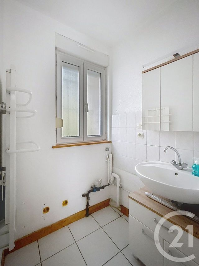 Appartement F2 à louer - 2 pièces - 39.83 m2 - REMIREMONT - 88 - LORRAINE - Century 21 Monts Et Vallées