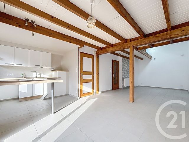Appartement F3 à louer - 3 pièces - 82.79 m2 - REMIREMONT - 88 - LORRAINE - Century 21 Monts Et Vallées