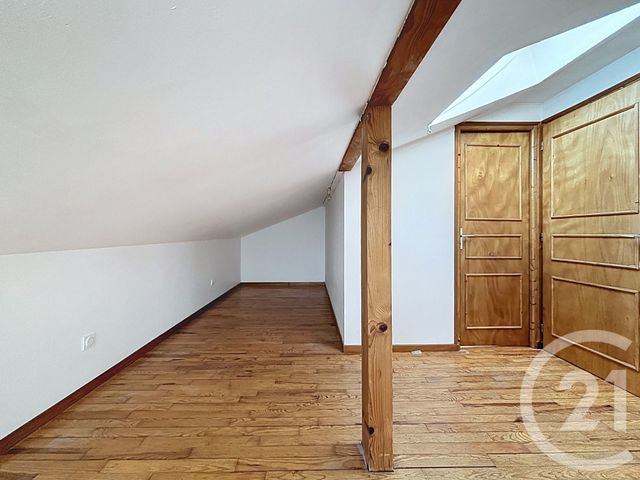 Appartement F3 à louer - 3 pièces - 82.79 m2 - REMIREMONT - 88 - LORRAINE - Century 21 Monts Et Vallées