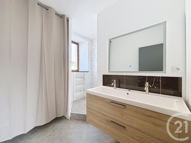 Appartement F3 à louer - 3 pièces - 65.08 m2 - REMIREMONT - 88 - LORRAINE - Century 21 Monts Et Vallées