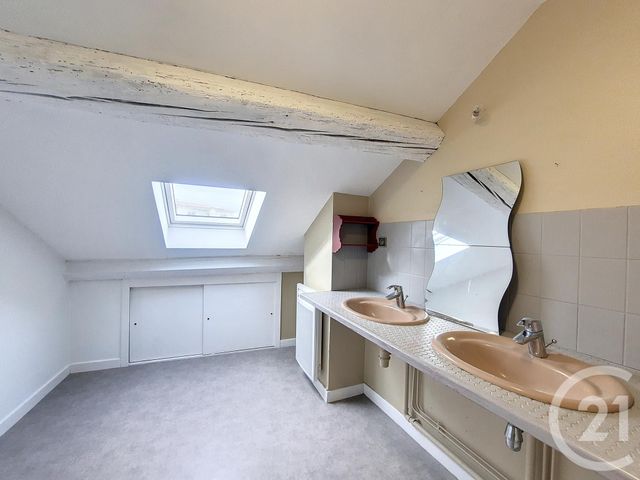 Appartement F6 à louer - 7 pièces - 182.46 m2 - REMIREMONT - 88 - LORRAINE - Century 21 Monts Et Vallées