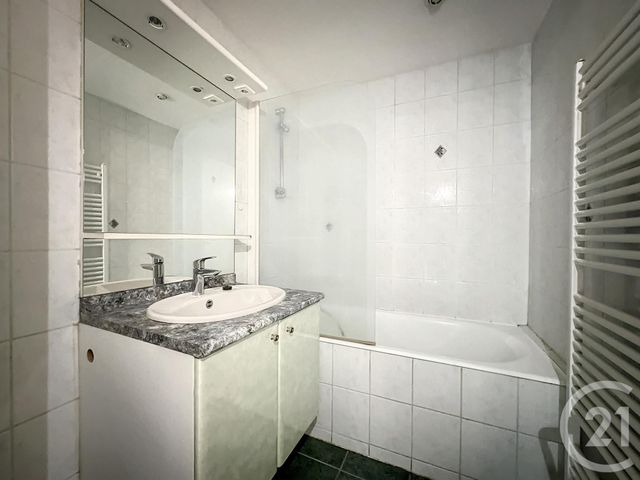 Appartement F3 à louer - 3 pièces - 74.31 m2 - REMIREMONT - 88 - LORRAINE - Century 21 Monts Et Vallées