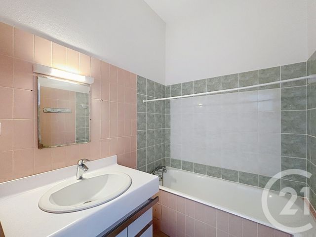Appartement F2 à louer - 2 pièces - 46.86 m2 - REMIREMONT - 88 - LORRAINE - Century 21 Monts Et Vallées