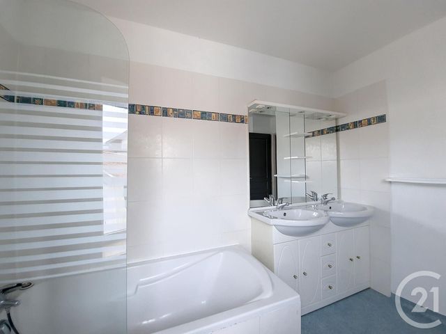 Appartement F3 à louer - 3 pièces - 65.69 m2 - REMIREMONT - 88 - LORRAINE - Century 21 Monts Et Vallées