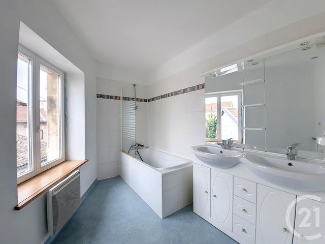 Appartement F3 à louer - 3 pièces - 65.69 m2 - REMIREMONT - 88 - LORRAINE - Century 21 Monts Et Vallées