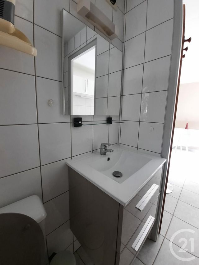 Appartement F2 à louer - 2 pièces - 27.33 m2 - REMIREMONT - 88 - LORRAINE - Century 21 Monts Et Vallées