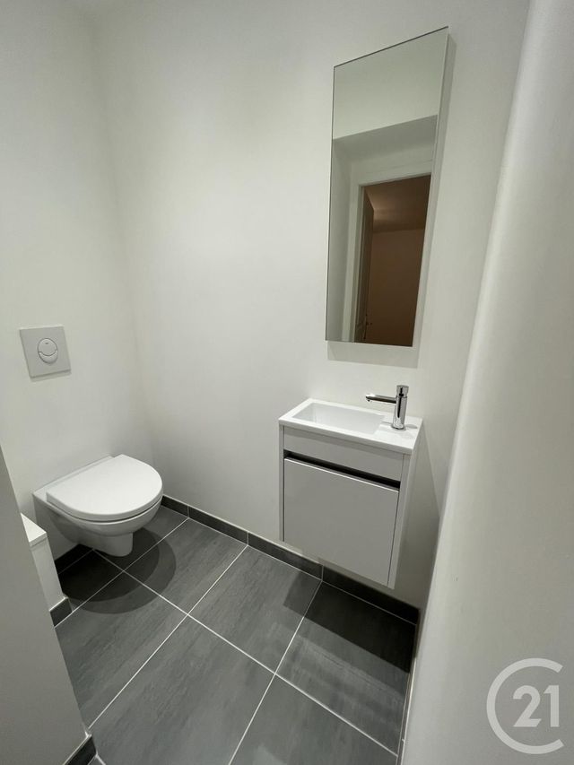 commerce à louer - 47.81 m2 - REMIREMONT - 88 - LORRAINE - Century 21 Monts Et Vallées