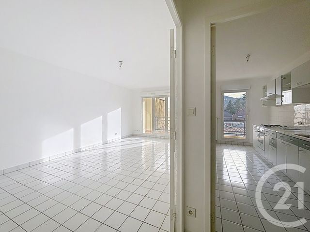 Appartement F3 à louer - 3 pièces - 70.0 m2 - REMIREMONT - 88 - LORRAINE - Century 21 Monts Et Vallées