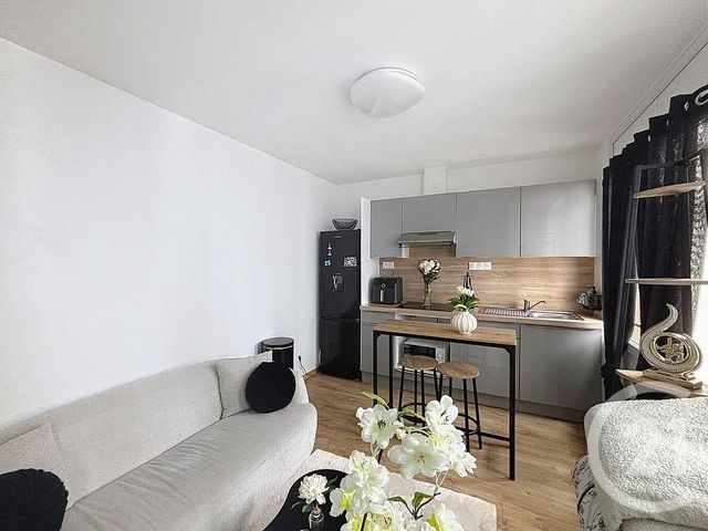 Appartement F1 à louer - 1 pièce - 32.3 m2 - EPINAL - 88 - LORRAINE - Century 21 Monts Et Vallées