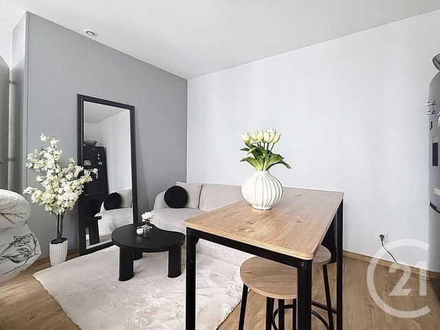 Appartement F1 à louer - 1 pièce - 32.3 m2 - EPINAL - 88 - LORRAINE - Century 21 Monts Et Vallées