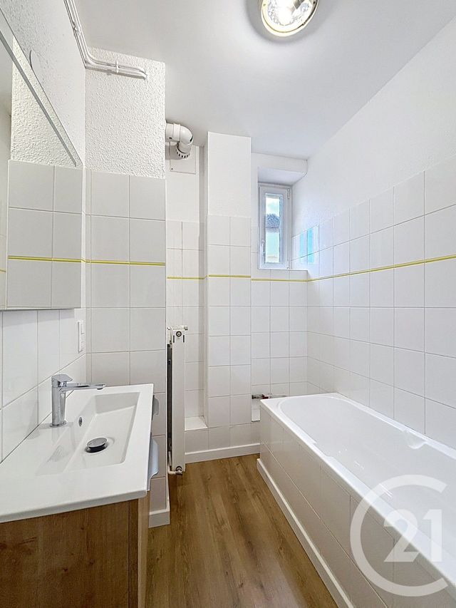 Appartement F3 à louer - 3 pièces - 78.49 m2 - REMIREMONT - 88 - LORRAINE - Century 21 Monts Et Vallées