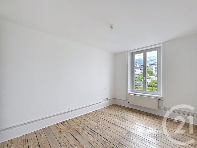 Appartement F4 à louer - 4 pièces - 79.65 m2 - REMIREMONT - 88 - LORRAINE - Century 21 Monts Et Vallées