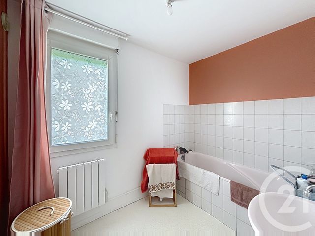 Appartement F3 à louer - 3 pièces - 71.8 m2 - REMIREMONT - 88 - LORRAINE - Century 21 Monts Et Vallées