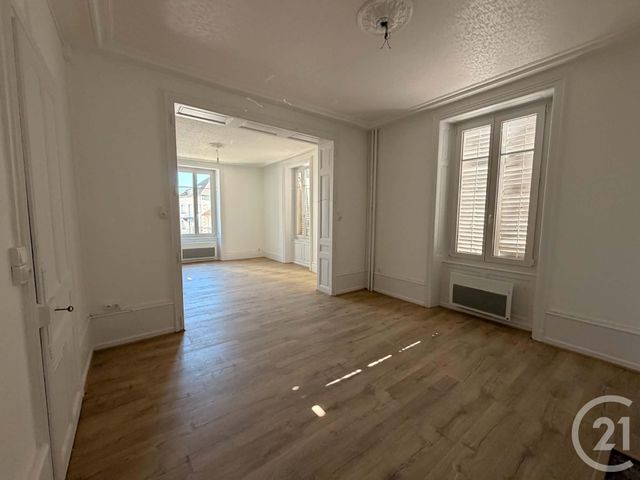 Appartement F3 à louer - 3 pièces - 91.52 m2 - REMIREMONT - 88 - LORRAINE - Century 21 Monts Et Vallées