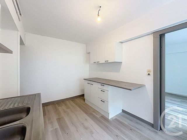 Appartement F3 à louer - 3 pièces - 54.41 m2 - EPINAL - 88 - LORRAINE - Century 21 Monts Et Vallées