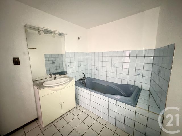 Appartement F2 à louer - 2 pièces - 45.88 m2 - REMIREMONT - 88 - LORRAINE - Century 21 Monts Et Vallées